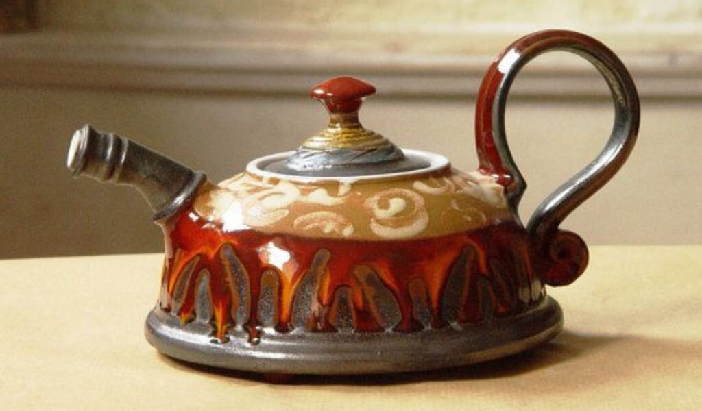 Ceramic teapots