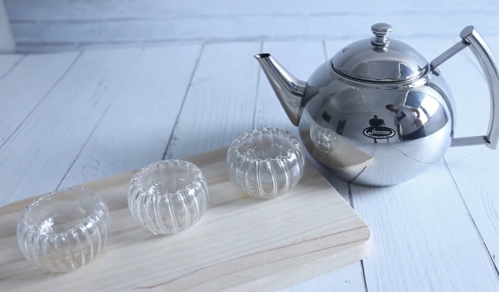 Stains on stainless steel tea pot : r/CleaningTips