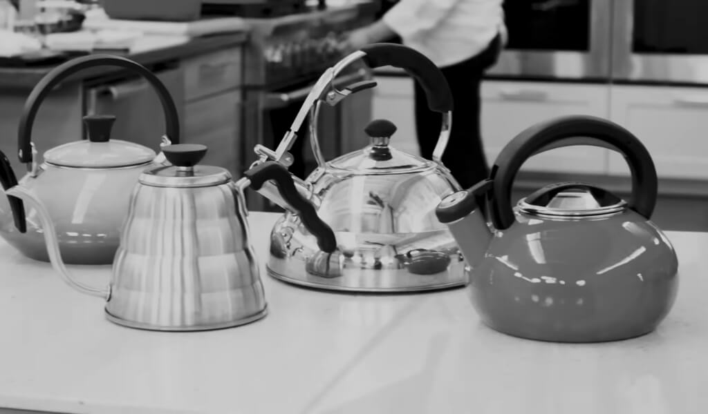 types of tea kettles